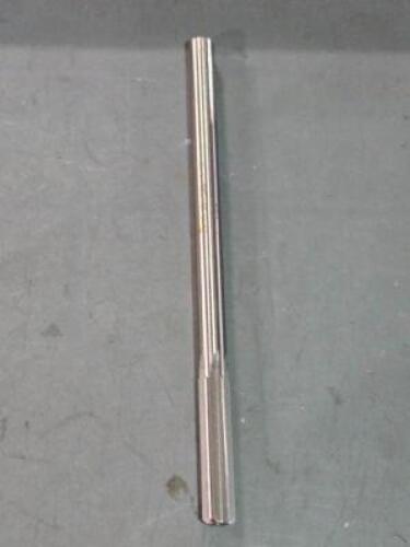 DESCRIPTION: (1) HSS CHUCKING REAMER BRAND MODEL MADE IN USA 72034697 SIZE: 15/32" DIA RETAIL$: $70.86 QTY: 1