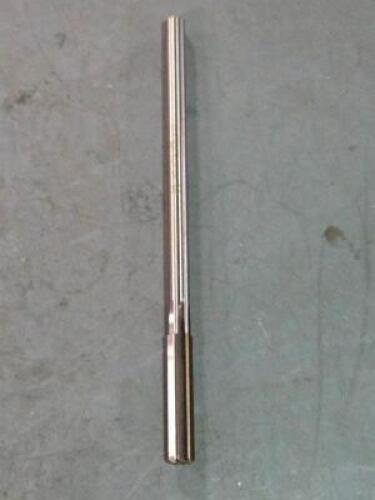 DESCRIPTION: (1) HSS CHUCKING REAMER BRAND MODEL MADE IN USA 72033590 SIZE: 23/64" DIA RETAIL$: $57.64 QTY: 1
