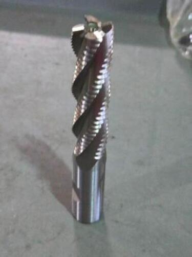 DESCRIPTION: (1) COBALT ROUGHING END MILL BRAND MODEL VC 01887496 SIZE: 3/4" DIA 3" LOC RETAIL$: $96.77 QTY: 1