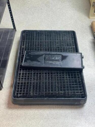CAT TOKYO CAGE WITH ROLLING BASE