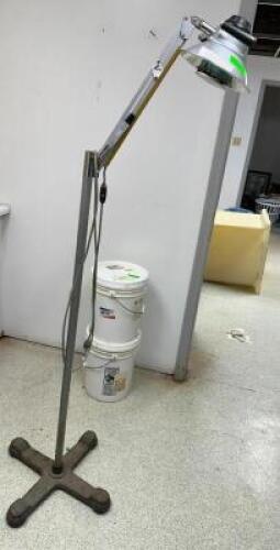 FLOOR STAND PROCEDURE LIGHT