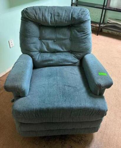 RECLINER CHAIR