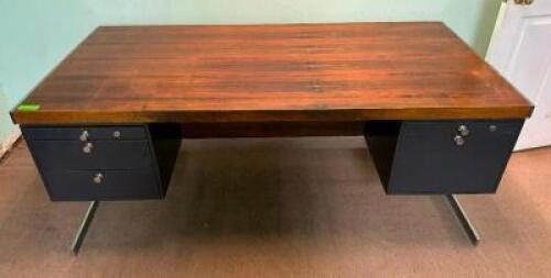 WOOD/METAL DESK