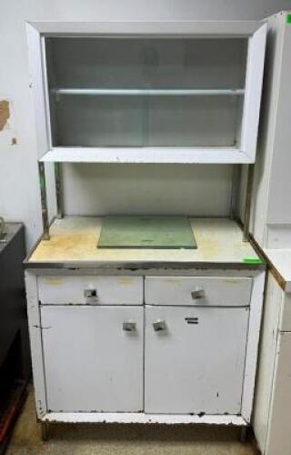 CABINET SYSTEM WITH GLASS SLIDING WINDOWS