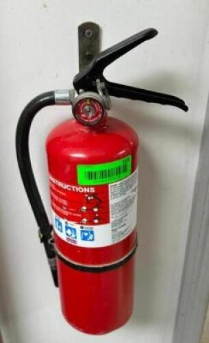 WALL MOUNT FIRE EXTINGUISHER