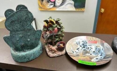 ASSORTED DECOR AS SHOWN