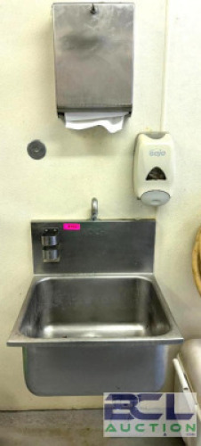 1-COMPARTMENT STAINLESS STEEL HANDS-FREE WALL SINK WITH KNEE-OPERATED VALVE INCLUDES BOTH TOWEL AND SOAP DISPENSER