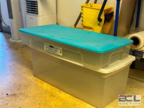 PLASTIC CONTAINERS