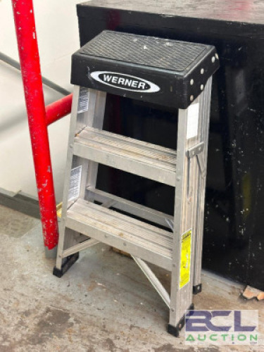 STEP STOOL