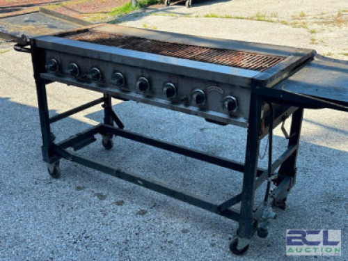 LARGE CAPACITY OUTDOOR GAS BBQ GRILL WITH ROLLING BASE