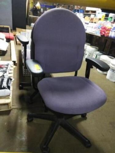 DESCRIPTION: (2) COMPUTER CHAIRS INFORMATION: SEE INSPECTION QTY: 2