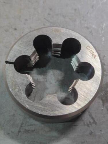 DESCRIPTION: (2) ROUND THREADING DIES BRAND MODEL WESTWARD 10T927 SIZE: M34X3.5 RETAIL$: $192.00 QTY: 2