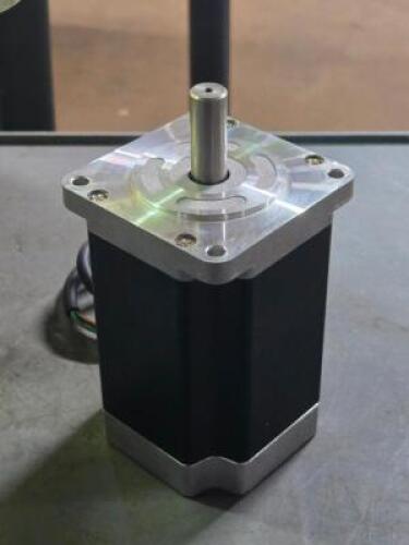 DESCRIPTION: (1) 5 PHASE STEPPING MOTOR BRAND MODEL AUTONICS 5PFE3 SIZE: 5.5VDC RETAIL$: $1,166.63 QTY: 1