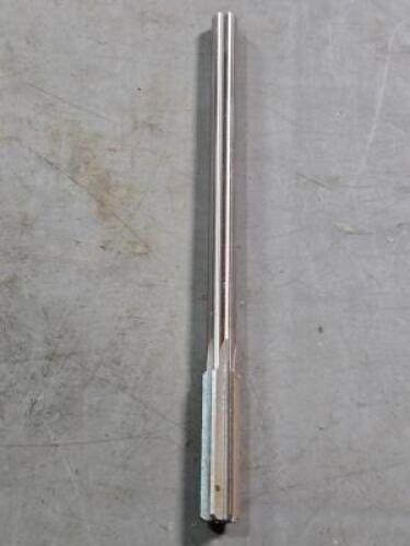 DESCRIPTION: (1) HSS CHUCKING REAMER BRAND MODEL MADE IN USA 72034655 SIZE: 0.4650" DIA RETAIL$: $70.86 QTY: 1