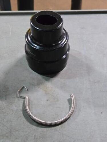 DESCRIPTION: (2) QUICK CHANGE CHISEL RETAIMER BRAND MODEL WESTTWARD 4MGZ9 SIZE: 0.68" SHANK SIZE RETAIL$: $122.00 QTY: 2