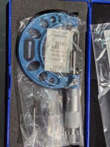 DESCRIPTION: (2) MECHANICAL OUTSIDE MICROMETER BRAND MODEL WESTWARD 2YNA8 SIZE: 1-2" RANGE RETAIL$: $60.90 QTY: 2