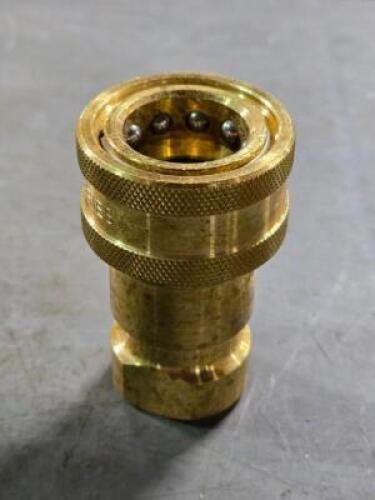 DESCRIPTION: (5) HYDRAULIC QUICK CONNECT HOSE COUPLING BRAND MODEL PARKER BH4-60 SIZE: 1/2" COUPLING SIZE RETAIL$: $485.55 QTY: 5