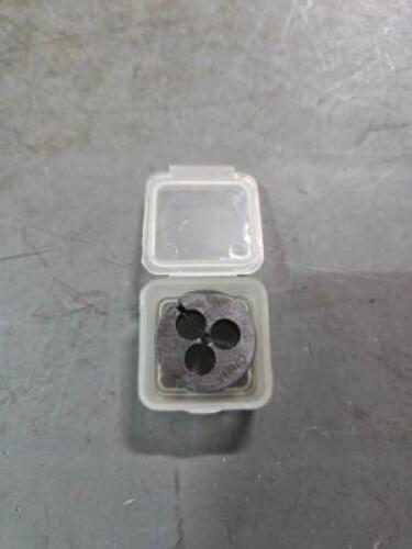 DESCRIPTION: (12) CARBON STEEL ROUND THREADING DIE BRAND MODEL WESTWARD 10T802 SIZE: #3-56 UNF RETAIL$: $45.48 QTY: 12