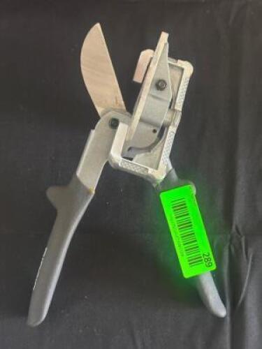 TILE CUTTER