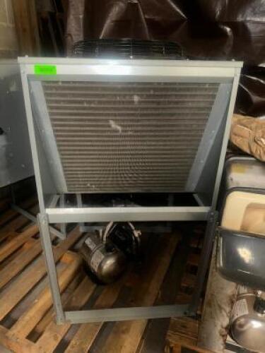 DESCRIPTION SCOTSMAN'S ERC311-32E REMOTE CONDENSER UNIT BRAND / MODEL: SCOTSMAN'S ERC311-32E ADDITIONAL INFORMATION RETAILS NEW FOR $1250 / SIZE 30" 3