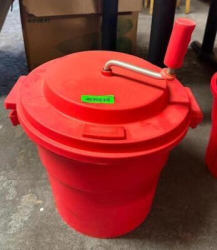 DESCRIPTION: 5 GALLON SALAD SPINNER BRAND/MODEL: CHEF MASTER LOCATION: BAY 6 QTY: 1