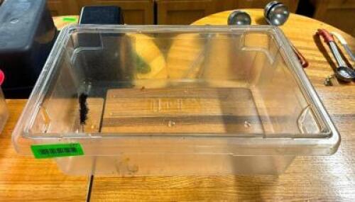 DESCRIPTION: PLASTIC CONTAINER LOCATION: BAY 6 QTY: 1