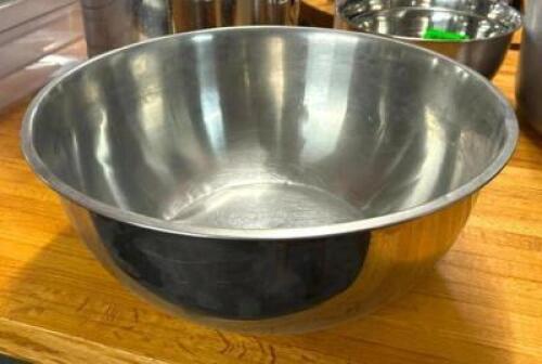 DESCRIPTION: 15" STAINLESS MIXING BOWL SIZE: 15"X6" LOCATION: BAY 6 QTY: 1