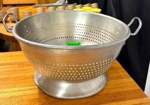 DESCRIPTION: 16" STAINLESS COLANDER LOCATION: BAY 6 QTY: 1