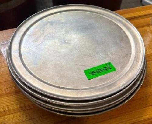 DESCRIPTION: (12) 12" PIZZA PANS LOCATION: BAY 6 QTY: 12
