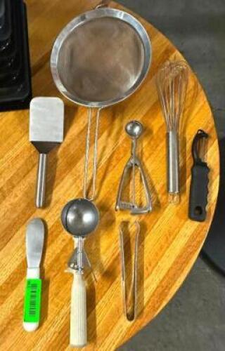 DESCRIPTION: ASSORTED KITCHEN UTENSILS AS SHOWN LOCATION: BAY 6 QTY: 1