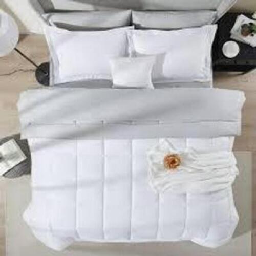 DESCRIPTION: (1) BED SET BRAND/MODEL: LAMMALOE INFORMATION: WHITE RETAIL$: $36.99 EA QTY: 1