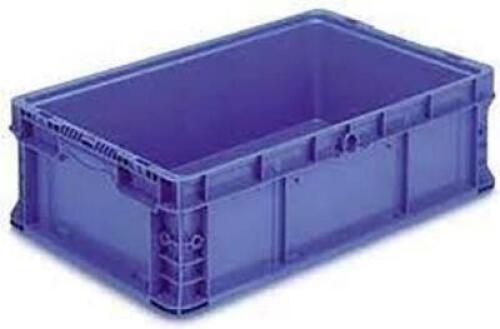DESCRIPTION: (2) WALL CONTAINERBRAND/MODEL: STAKPAKINFORMATION: ROYAL BLUESIZE: APPROX 14 1/2" X 23 1/2" X 7 1/2"RETAIL$: $56.30 EAQTY: 2