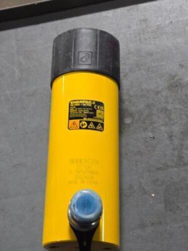 DESCRIPTION: (1) 25 TON HYDRAULIC RAM BRAND MODEL ENERPAC RC256 SIZE: 6" STROKE RETAIL$: $1,344.44 QTY: 1