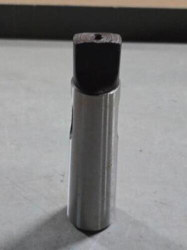 DESCRIPTION: (1) STANDARD REDUCING SLEEVE BRAND MODEL JACOBS 30424 SIZE: MT1 INSIDE MT3 OUT RETAIL$: $30.33 QTY: 1