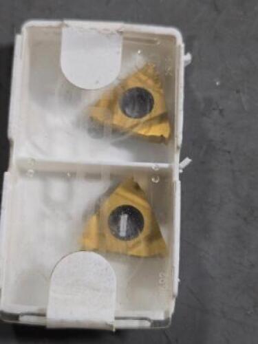 DESCRIPTION: (2) LAYDOWN THREADING INSERTS BRAND MODEL SECO 16ER18UNJ CP 500 SIZE: 18 TPI RETAIL$: $43.74 QTY: 2