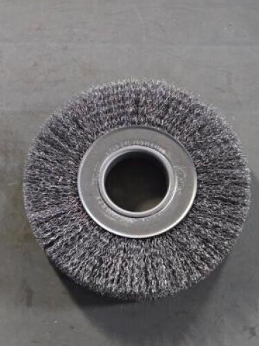DESCRIPTION: (1) CRIMPED WIER WHEEL BRAND MODEL WEILER 93632 SIZE: 7" DIA RETAIL$: $34.64 QTY: 1