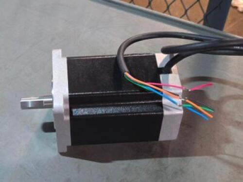 DESCRIPTION: (1) 5 PHASE STEPPING MOTOR BRAND MODEL AUTONICS 5PFE3 SIZE: 5.5VDC RETAIL$: $1,166.63 QTY: 1