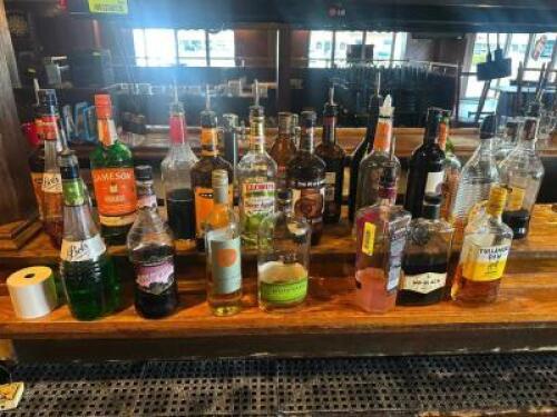LARGE GROUP OF ASSORTED LIQUOR