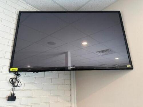 40" TV WITH WALL MOUNT