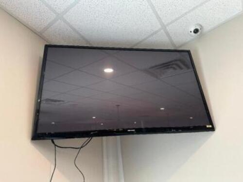 40" TV WITH WALL MOUNT