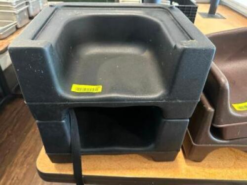 (2) - BOOSTER SEATS