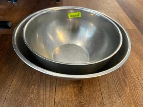 (2) - STAINLESS MIXING BOWLS