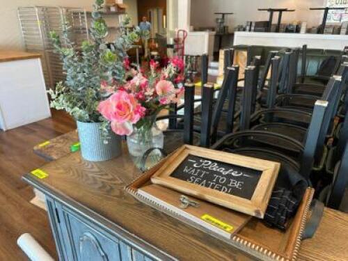 ASSORTED DECORATIONS AND TABLE DRESSINGS