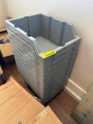 LARGE GROUP OF STACKABLE CONTAINERS