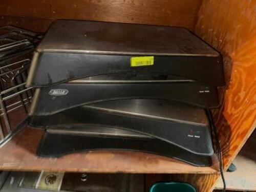 (4) - BLACK PLASTIC RISERS