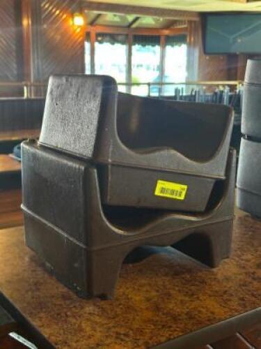 (2) - BOOSTER SEATS