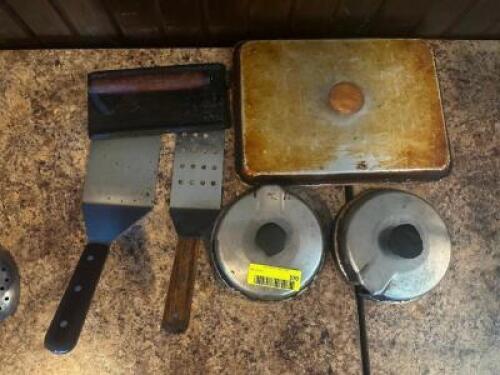 ASSORTED GRILL TOOLS