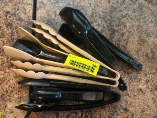 ASSORTED PLASTIC SALAD TONGS