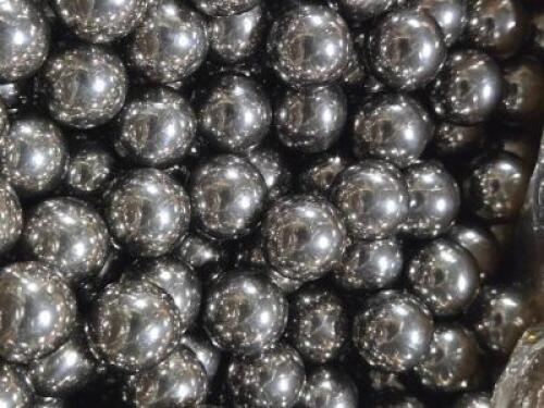 DESCRIPTION: (1) BOX OF (375) CARBON STEEL HYDRAULIC BALLS BRAND/MODEL: M-54016 INFORMATION: GRADE 100 SIZE: 5/8" DIA RETAIL$: 441.601 QTY: 1