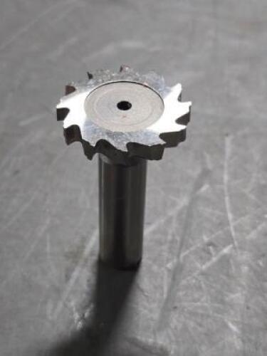 DESCRIPTION: (1) WOODRUFF KEYSEAT CUTTER BRAND/MODEL: KEO 68065 SIZE: 3/4" cut dia 1/4" cut w RETAIL$: 43.66 QTY: 1